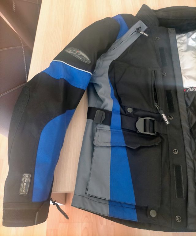 Giacca NITRO Racing in ottime condizioni. Taglia M