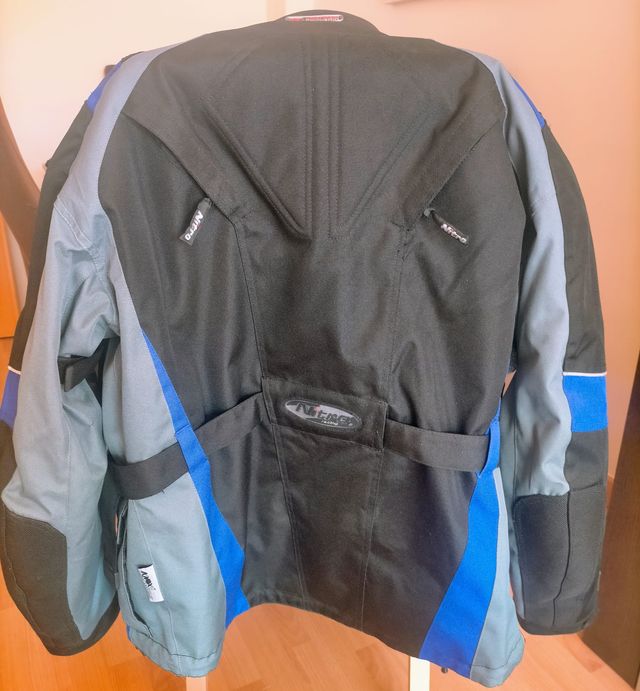 Giacca NITRO Racing in ottime condizioni. Taglia M