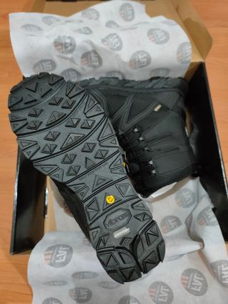 Botas FAL PATROL HIGH Goretex Negra Talla 43 de segunda mano por 80 EUR en  Córdoba en WALLAPOP