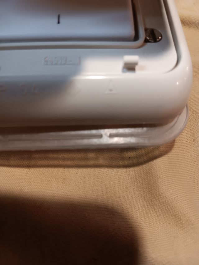 Interruptores estancos Simón.