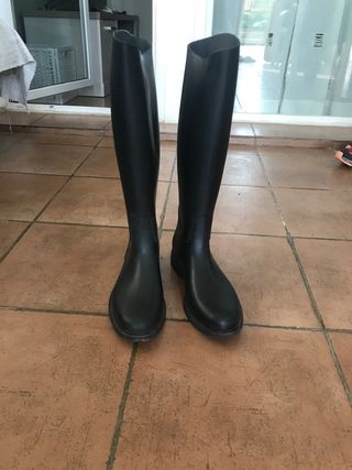 Botas de montar a caballo de segunda mano por 10 EUR en Zaragoza en WALLAPOP