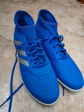 Botas Multitaco Adidas Predator de segunda mano por 40 EUR en Madrid en  WALLAPOP