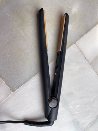 Plancha GHD de segunda mano por 40 EUR en Zahara de Los Atunes en WALLAPOP