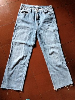 Pantalón Hombre talla 42 de segunda mano por 2 EUR en Barcelona en WALLAPOP
