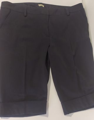 Pantalon corto mujer talla 46-48 de segunda mano por 10 EUR en Alcalá de  Henares en WALLAPOP