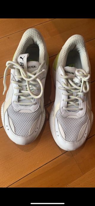 Zapatillas Puma blanca\\/fluor de segunda mano por 69,95 EUR en Madrid en  WALLAPOP