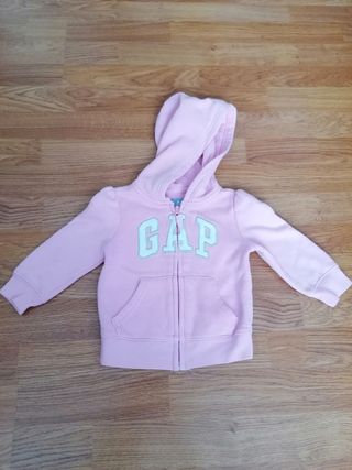 Sudadera GAP para bebé de 12 - 18 meses. de segunda mano por 5 EUR en  Albacete en WALLAPOP