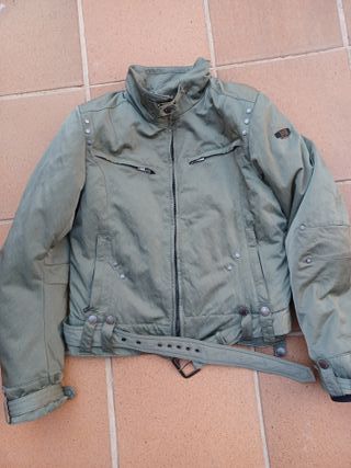 Chaqueta mujer moto de segunda mano por 109 EUR en La Zubia en WALLAPOP