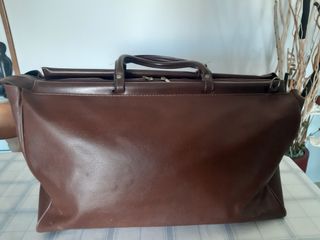 SIN ESTRENAR Maleta de piel Nobuck de segunda mano por 20 EUR en  Castelldefels en WALLAPOP