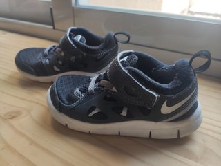 Zapatillas Nike negras talla 25 de segunda mano por 13 EUR en Málaga en  WALLAPOP