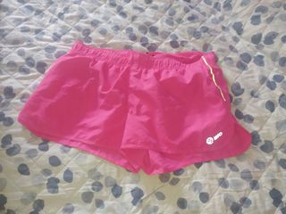 Pantalón corto deporte Sprinter rosa de segunda mano por 3 EUR en Mérida en  WALLAPOP