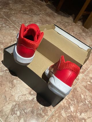 Nike Jordan max aura 2 Rojas de segunda mano por 60 EUR en Torrejón de  Velasco en WALLAPOP