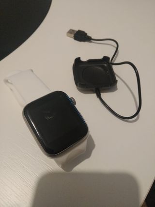 Reloj inteligente tactil Bluetooth fitnes LH728 de segunda mano por 8 EUR  en Colonia Covibar en WALLAPOP
