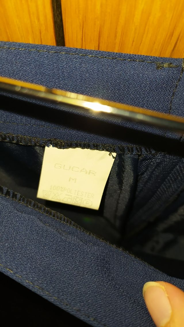 Traje de gala Talla M-L Escucho Ofertas