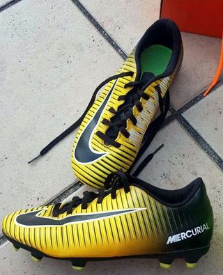 Botas Nike Mercurial nº 38 de segunda mano por 20 EUR en Gijón en WALLAPOP