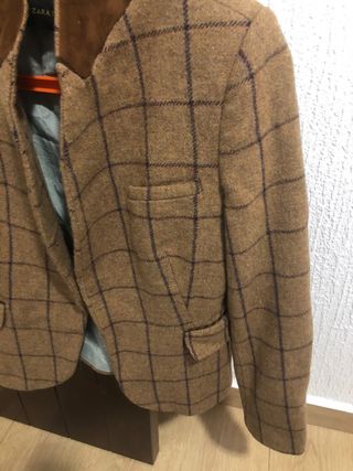 Chaqueta de cuadros de zara de segunda mano por 20 EUR en Valverde del  Camino en WALLAPOP