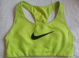 Top Nike de segunda mano por 20 EUR en Las Palmas de Gran Canaria en  WALLAPOP