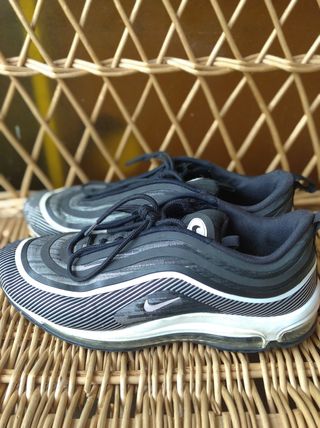 Zapatillas Nike Air Max 97 de segunda mano por 20 EUR en Alcorcón en  WALLAPOP