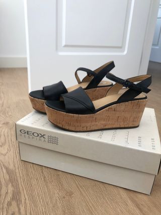 Sandalias plataforma Geox Respira de segunda mano por 50 EUR en Llinars del  Vallès en WALLAPOP
