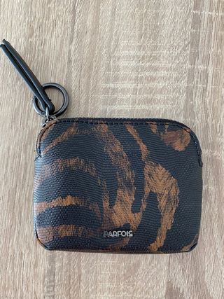 Monedero Parfois de segunda mano por 8 EUR en Barri Son Roca-Son Ximelis en  WALLAPOP