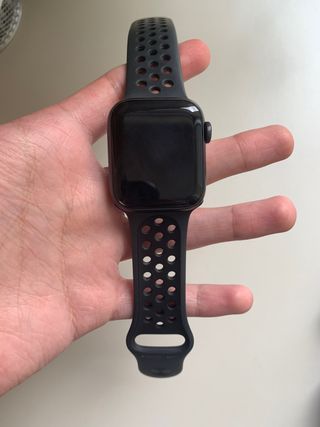 Apple watch Nike 40 mm de segunda mano en Barcelona en WALLAPOP