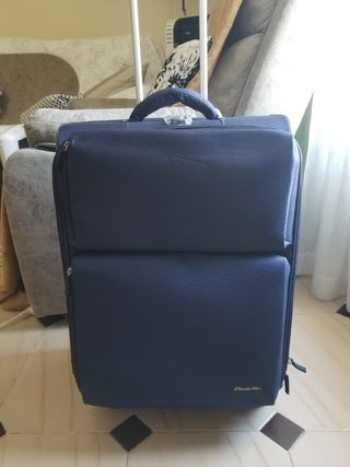 Maleta Emidio Tucci nueva de segunda mano por 50 EUR en Cádiz en WALLAPOP