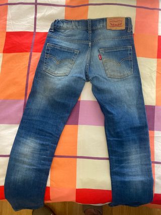 Pantalones vaqueros Levis strauss modelo 511 de segunda mano por 18 EUR en  Alcalá de Henares en WALLAPOP