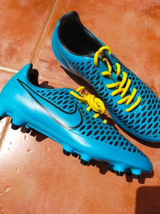 Botas de fútbol Nike Magista de segunda mano en WALLAPOP