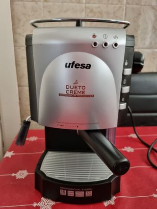 Cafetera Ufesa Dueto Creme impecable de segunda mano por 30 EUR en Gijón en  WALLAPOP