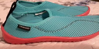 Zapatillas de agua Tribord de segunda mano por 5 EUR en Granollers en  WALLAPOP