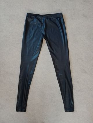Mallas mujer Bershka de segunda mano por 7 EUR en Madrid en WALLAPOP