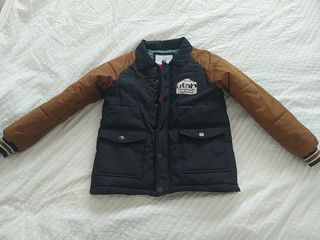 Chaqueta de plumas de montaña el Corte Inglés 9-10 de segunda mano por 10  EUR en Coria del Río en WALLAPOP