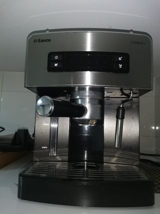 Cafetera automática Philips saeco estrosa de segunda mano por 25 EUR en  Chiclana de la Frontera en WALLAPOP