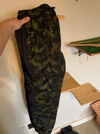 Comprar pantalón chándal verde militar online barato para mujer.
