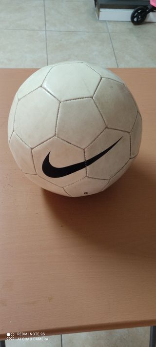 Pelota Nike original de segunda mano por 15 EUR en Badalona en WALLAPOP