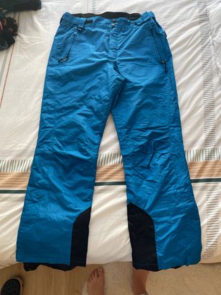 Pantalón nieve CRIVIT de segunda mano por 15 EUR en Madrid en WALLAPOP