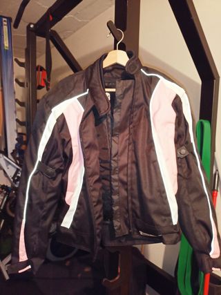 Chaqueta moto mujer xs de segunda mano por 38 EUR en Alicante en WALLAPOP