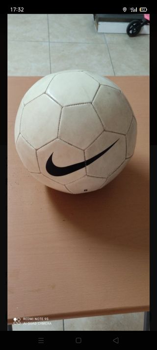 Pelota Nike original de segunda mano por 15 EUR en Badalona en WALLAPOP