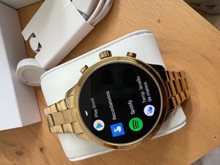 Reloj Michael kors smartwatch mujer de segunda mano por 150 EUR en Valencia  en WALLAPOP