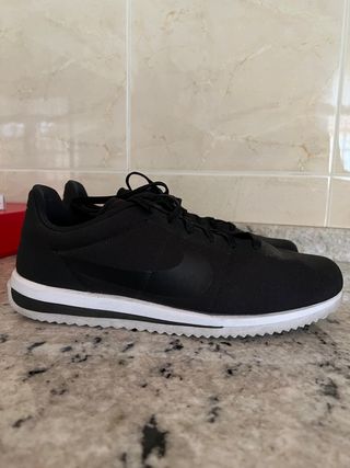 Nike Cortez Ultra de segunda mano por 50 EUR en A Laracha en WALLAPOP