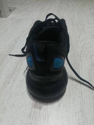 Nike Air Max 970 Negras y azules de segunda mano por 35 EUR en Barcelona en  WALLAPOP
