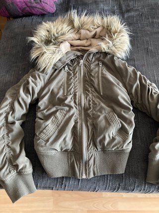 Chaqueta mujer talla 34 de segunda mano por 10 EUR en Pinto en WALLAPOP