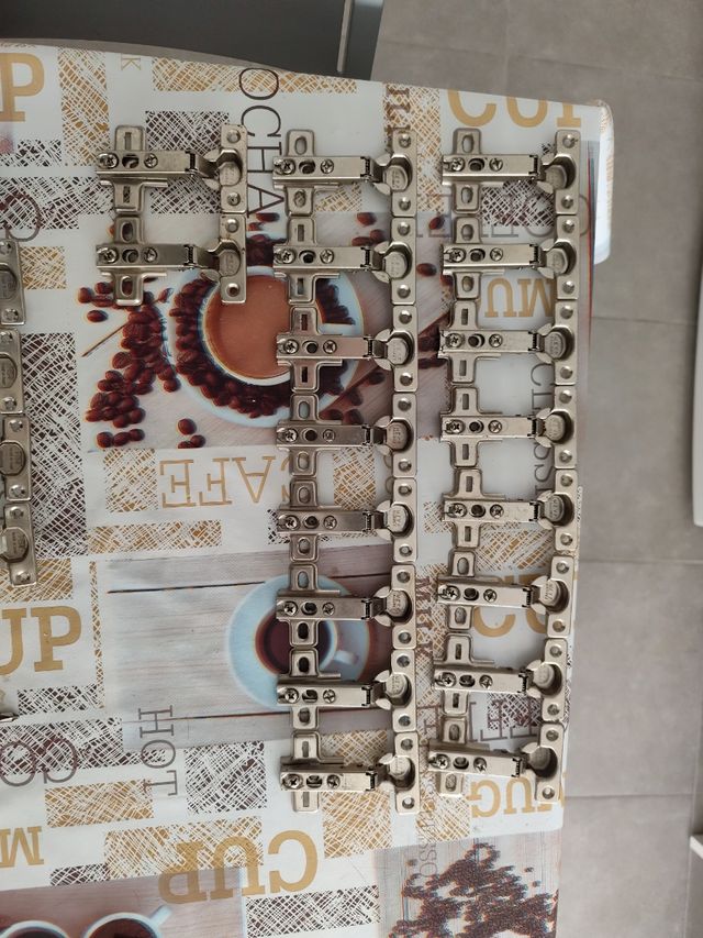 22 bisagras de armario