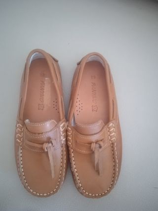 33 zapatos mocasin castellanos nauticos de segunda mano por 12 EUR en  Sevilla en WALLAPOP