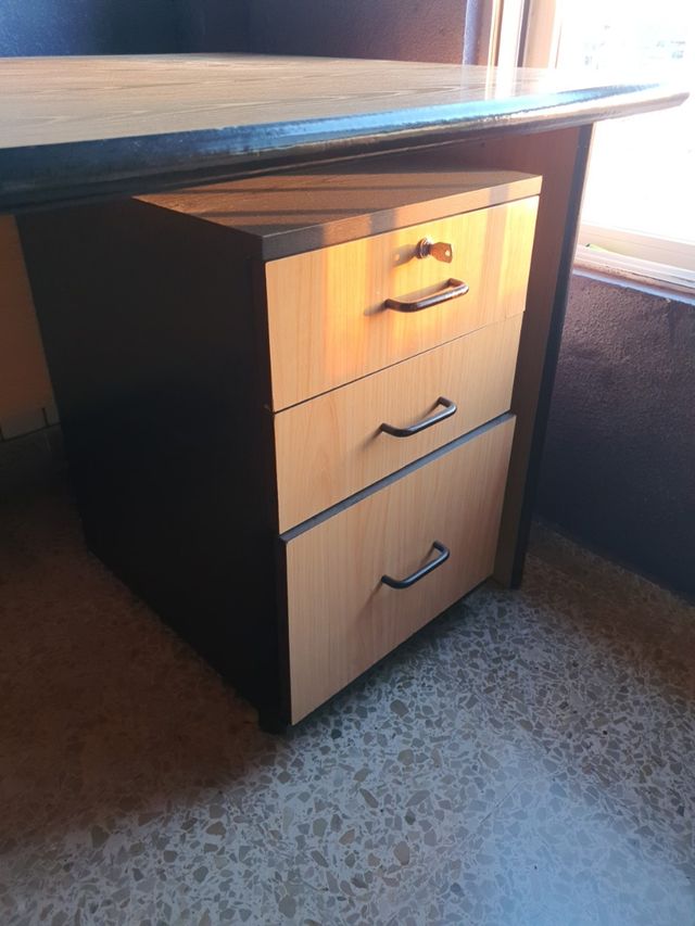 MESA + CAJONERA ARCHIVADOR