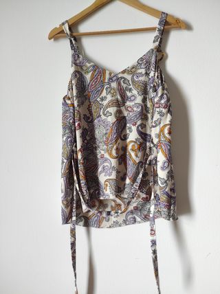 Camiseta tirantes en evasé estampada PRIMARK Talla M