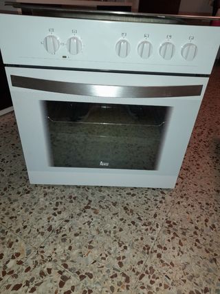 Horno +vitro de segunda mano por 140 EUR en Zaragoza en WALLAPOP