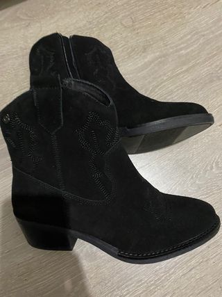 Botín Carmela 0674 Negro para Mujer en Monchel.com