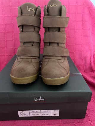 3 pares de Zapatos mujer número 40 de segunda mano por 13,99 EUR en  Villalbilla de Burgos en WALLAPOP