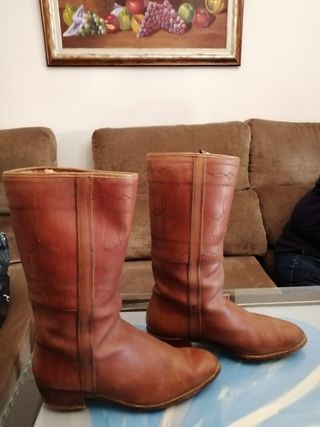 Botos camperos de segunda mano por 20 EUR en El Viso del Alcor en WALLAPOP